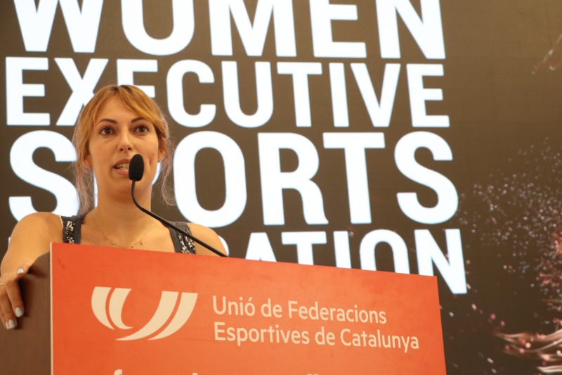 Las mujeres deben trabajar más que los hombres para posicionarse en el ámbito deportivo